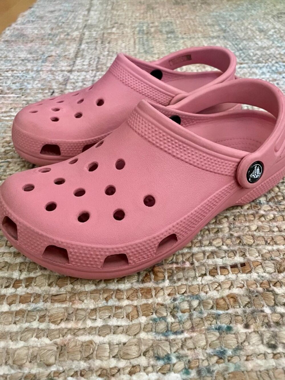 Crocs Rose Pink Clogs Slip ons Women's 6 Men's 4 - Picture 7 of 7